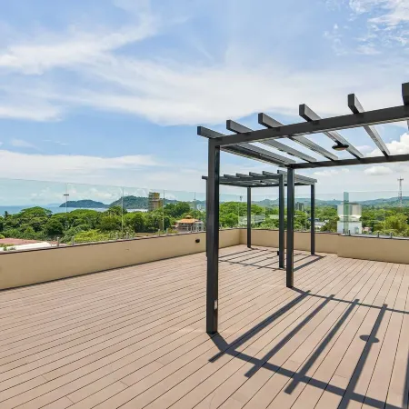 Brand New Loft Few Steps From The Beach