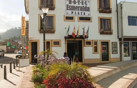 埃斯梅拉達廣場酒店