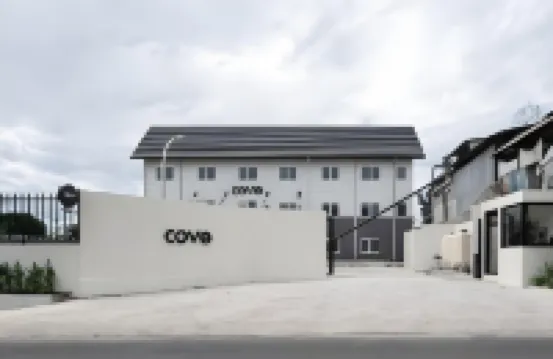 Cove Urbanier Hotel berhampiran STIEAD Manajemen