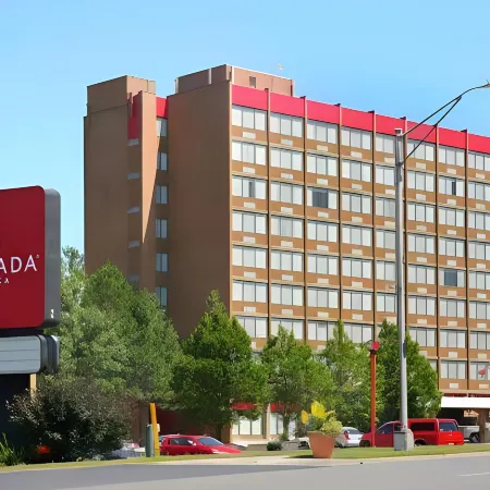 Albany Plaza Hotel