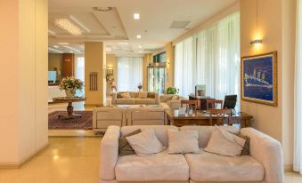 Vittoria Resort Pool & Spa