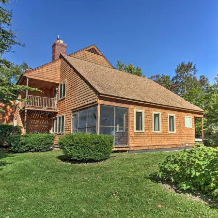 2-Story Townhouse - 1 Mi to Killington Ski Area!