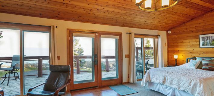 Cozy Schroeder Studio w/ Deck on Lake Superior Ξενοδοχεία στην πόλη Cook County