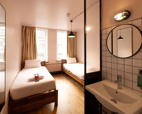 MALACUNA Manchester Hotels in Manchester