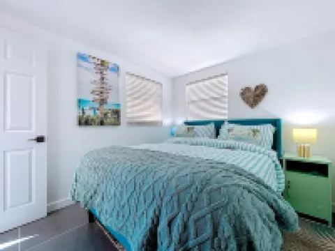 Charming, Family Friendly Newly Renovated Duplex on Holmes Beach.