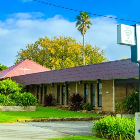 Tropicana Motor Inn