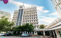 Grand Inna Medan Hotels near Merdeka Square