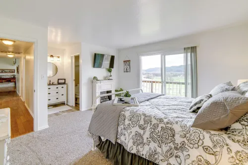 30-Acre Witter Springs Ranch w/ Barn & Views! - Haustierfreundliche