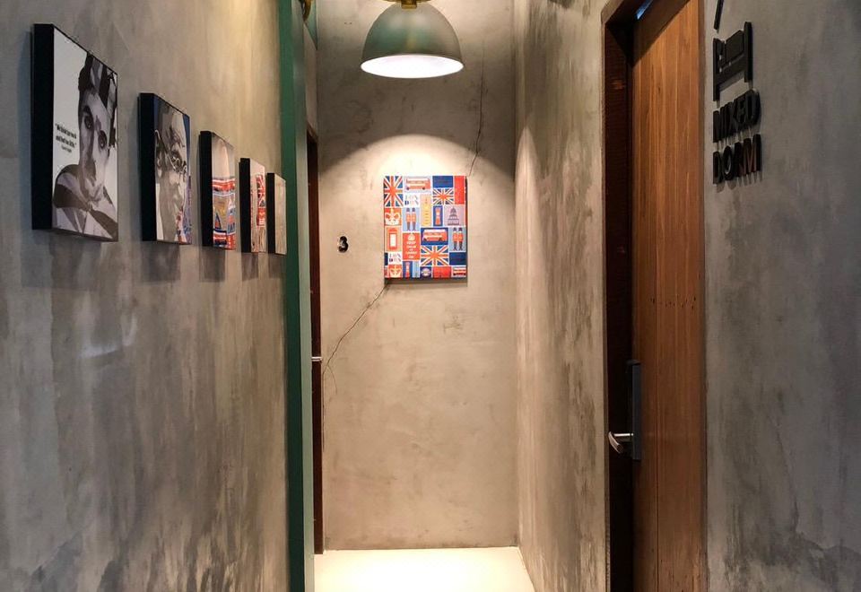 Yimwhan Hostel