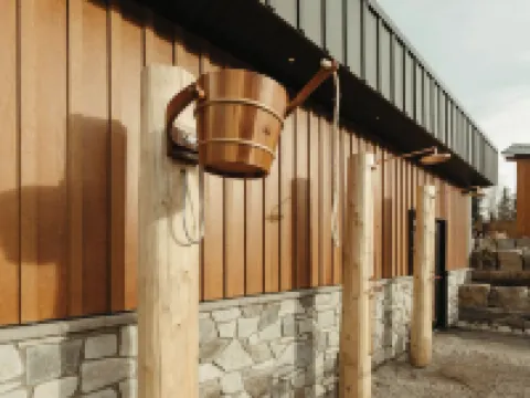 Everwild Nordic Spa & Hotel キャンモアのホテル