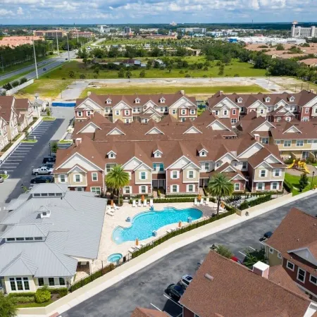 Gorgeous 4 Bedroom Family Friendly Close to Disney 7573