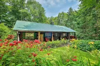 Private Wooded Cabin 7 Mi to Mount Snow! - spa