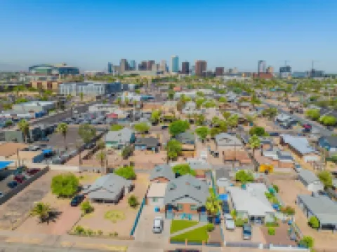 Cute & Cozy Renovated APT in the Heart of Phoenix