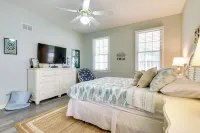 Ocean View Oasis w/ Resort Access, 2 Mi to Beach! - 3 estrellas