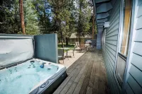 Blue Goose With Hot Tub & Sharc Access - Country Houses
