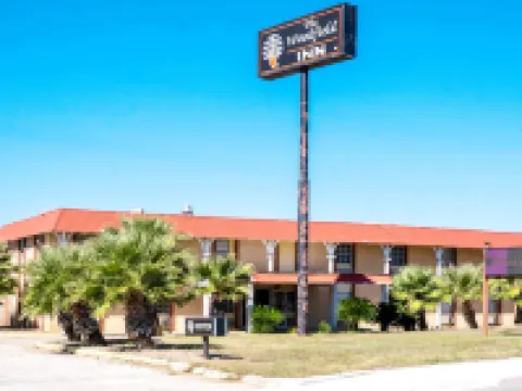 Woodfield Inn & Suites Hotel O, Yoakum TX 111 Hotels in DeWitt County