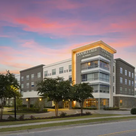 DoubleTree by Hilton Greenville Woodruff Road