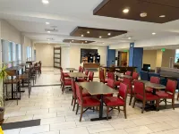 Holiday Inn Express & Suites TRACY by IHG - breakfast