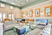 Elegant Waterfront Condo With Central AC, Balcony, and Shared Pools & hot Tubs