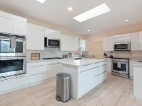 Spacious Single Level Home In Poway Hotels in Poway