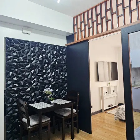 Paseo Verde Las Pinas - Sleeps 2 Adults & 2 Children