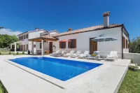 Villa Ana - Villas