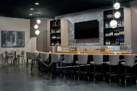 Delta Hotels Toledo - ที่มีบาร์
