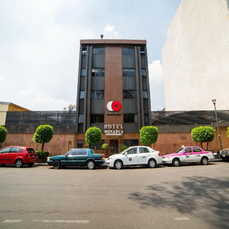 Hotel Monarca