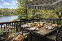 Luxury 5-Br Lakefront - Newly Renovated in 2026 - Private Hot Tub