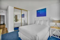 Oceanside Marina Suites - A Waterfront Hotel - balcony