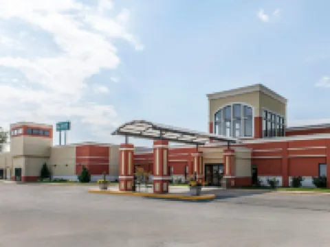 Quality Inn & Suites Mattoon South Hotels in Mattoon