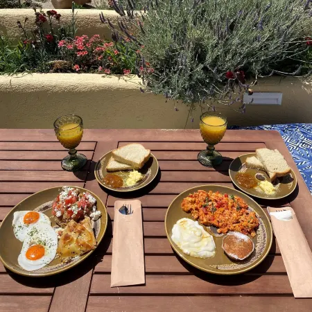 Alizea Villas & Suites