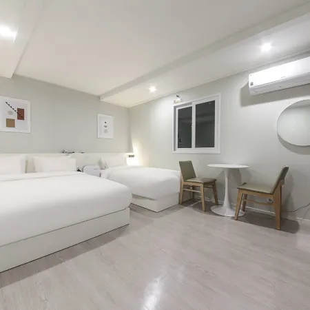 Yeongcheon Hotel Shop