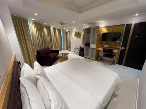 Country Inn Smart Stays