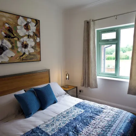 Tring Grange Cottage - Sleeps 2 - Onsite Parking Отели в г. Тринг