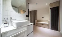 Sinchon APL Hotel - Motels