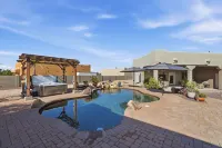 Alanamari Desert Estate, Pool, Spa, Casita 4 Bedroom Home - Uima-altaat