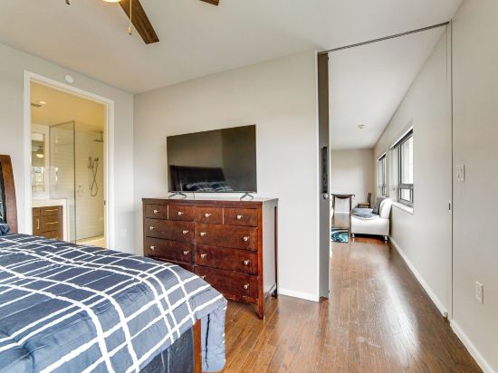Walkable Dallas Unit Near Deep Ellum, Pets Welcome