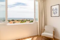 GuestReady - Sea View Retreat in Cascais - Condos