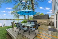 Beautiful 4-bedroom  Lake Front Cottage with HOT TUB & rentable BOAT