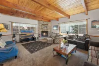 The Lazy JT Ranch - Chalets