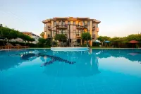 Golden Moon Hotel - Yüzme Havuzu