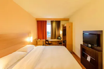 Ibis Калининград Центр (Ибис Калининград) Отели в г. 