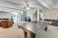 Game Room, Dock & More! Panoramic Lakefront Oasis - 4 tähden