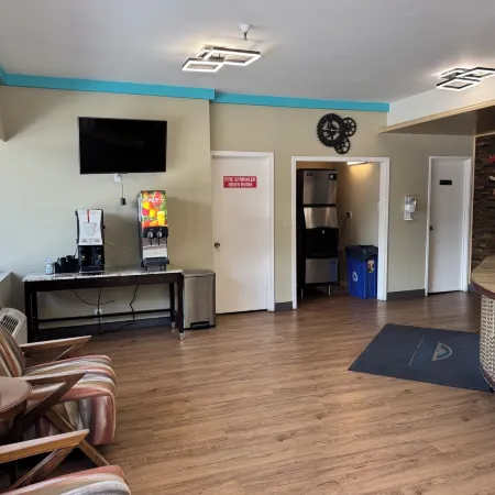 Howard Johnson by Wyndham Reno Downtown