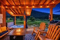 Beaver Hill Cabin Near Plain 2 Bedroom Home by NW Comfy Cabins by RedAwning