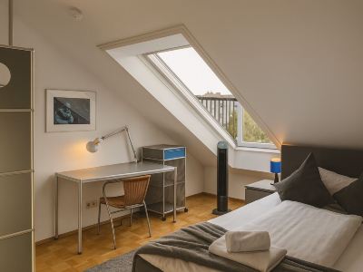 BoardingHouse - Studios & Apartments