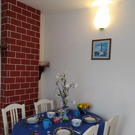 New and Completely Renovated Apartment 5-1