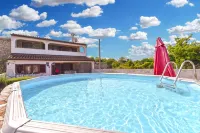 Charming Home With Pool in Barbariga - balcony