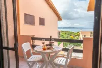 Comfort and Privacy for Four Guests - con vista mare